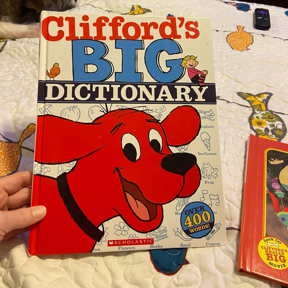 Clifford The Big Red Dog  bundle of 2 Children’s books - Picture 3 of 9